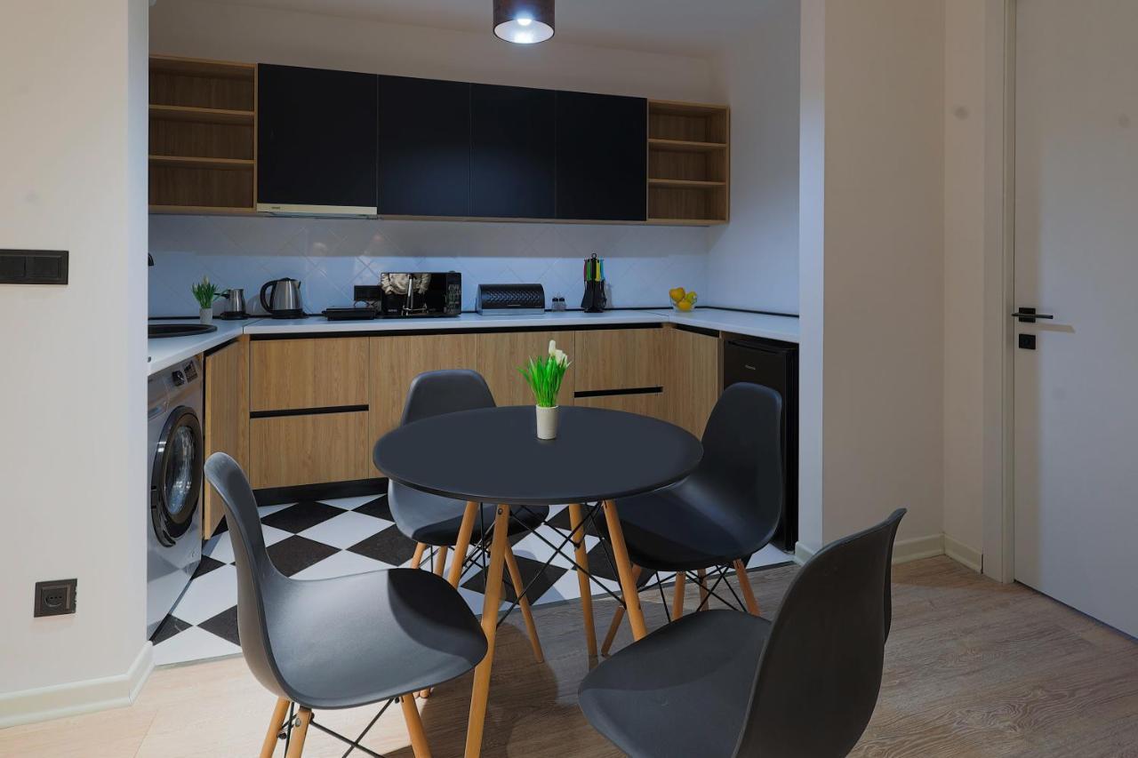 Welcome Republic Square Apartments Yerevan Exterior photo