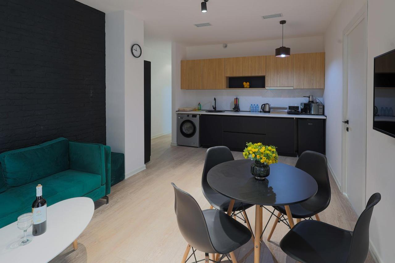 Welcome Republic Square Apartments Yerevan Exterior photo
