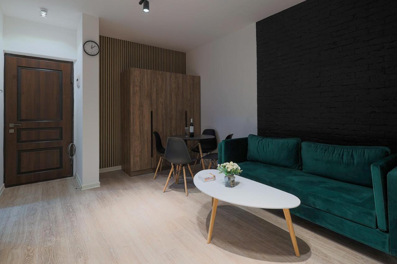 Welcome Republic Square Apartments Yerevan Exterior photo